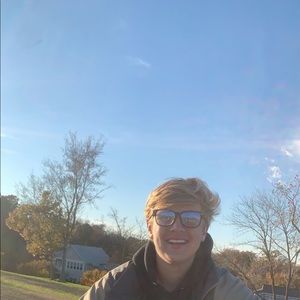 Meet your Posher, Sam